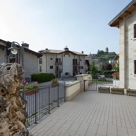 Accogliente Su 2 Piani Apartment Rocca di Mezzo
