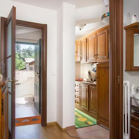 Apartment Accogliente Su 2 Piani Rocca di Mezzo
